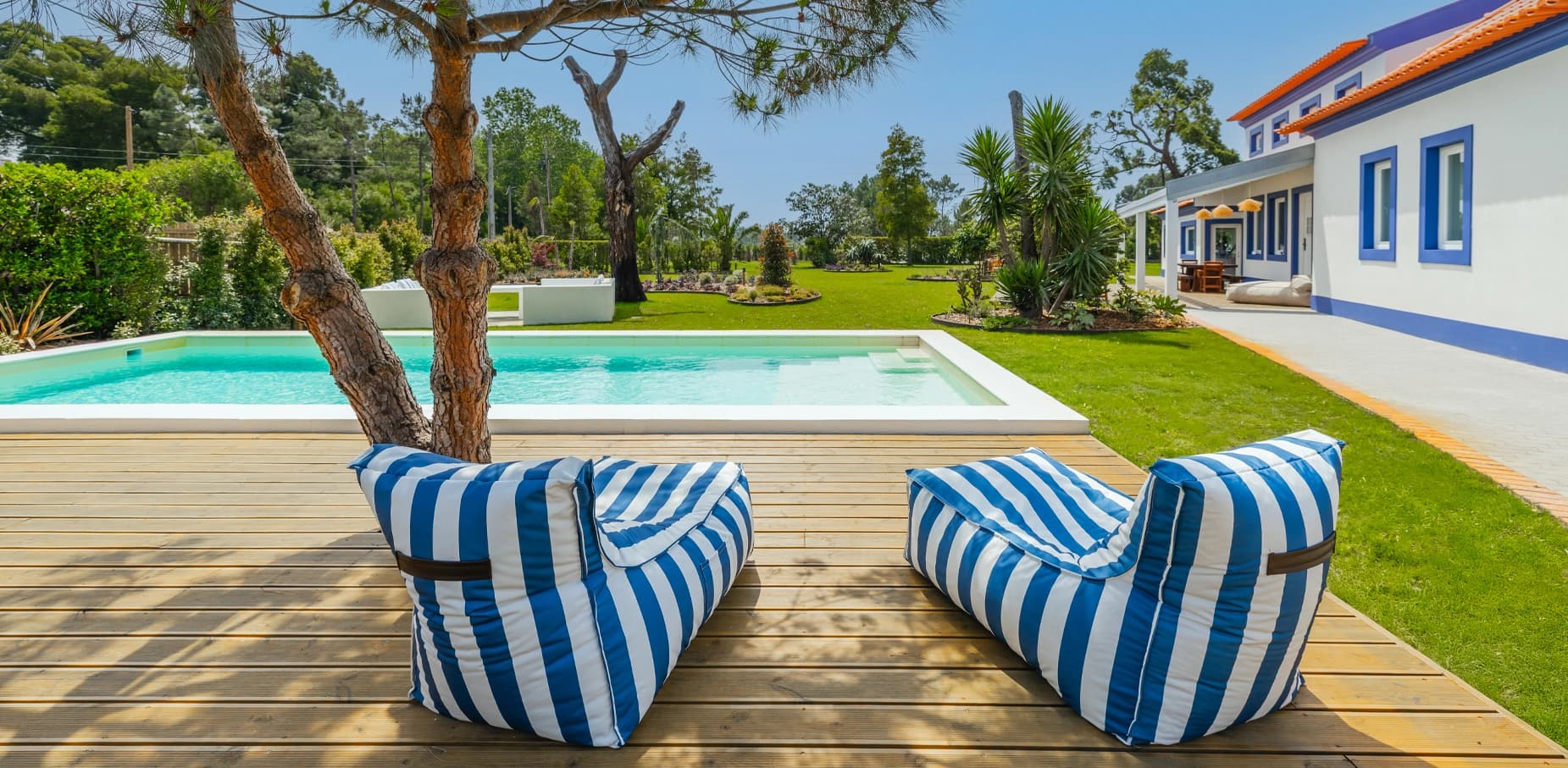 Exterior 4 - Tourism