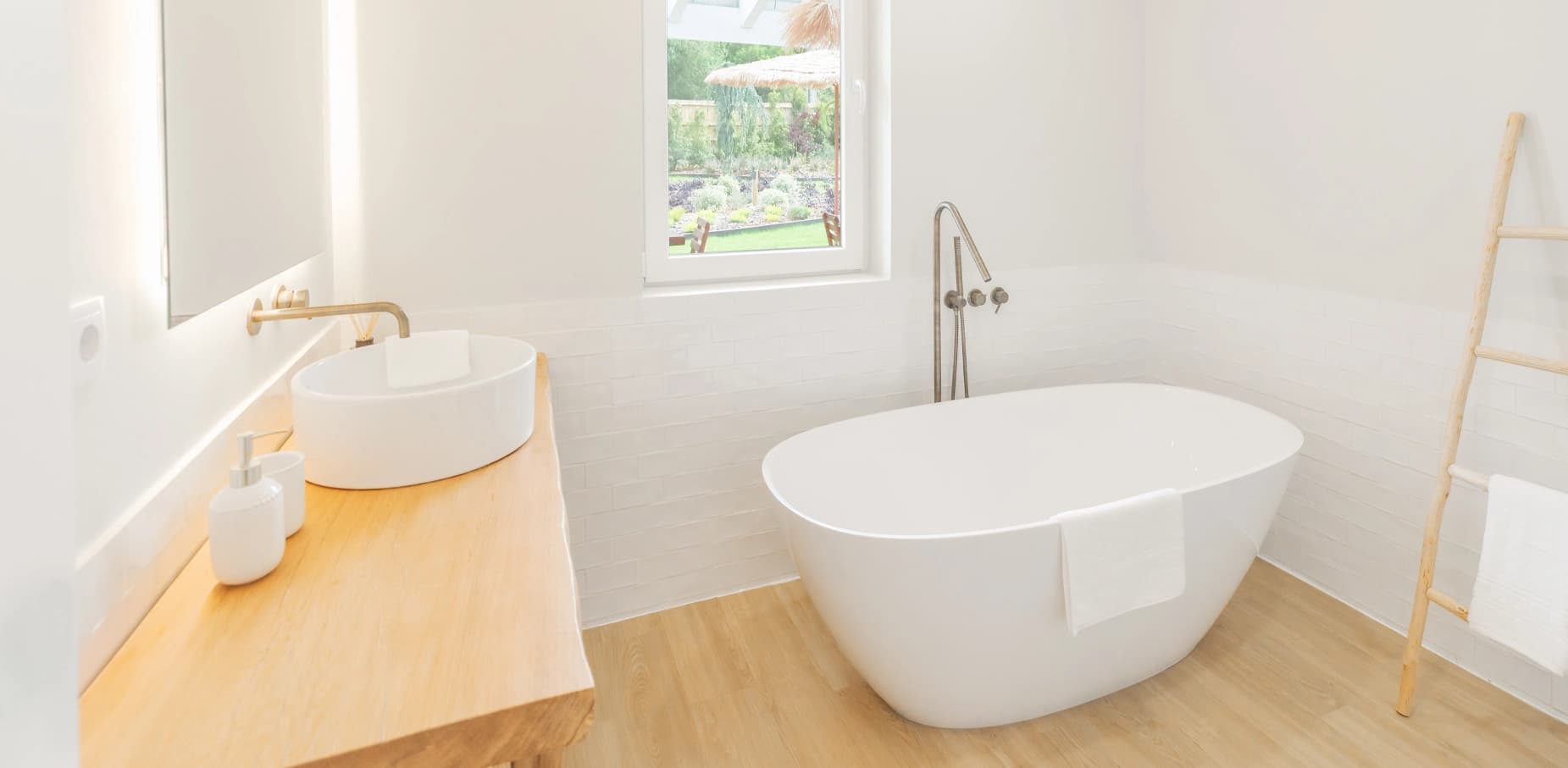 Interior 10 - Tourism